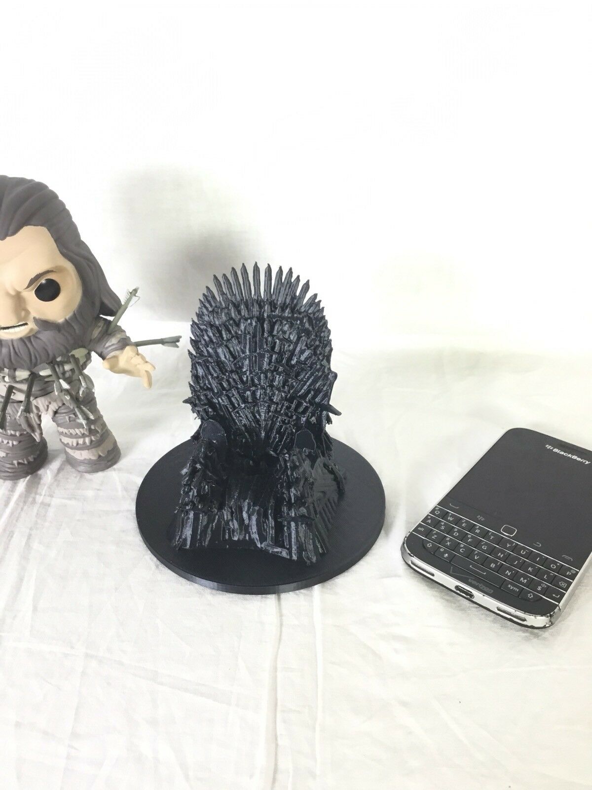 Game Of Thrones Iron Throne Desktop Business Card or Smart Phone Holder