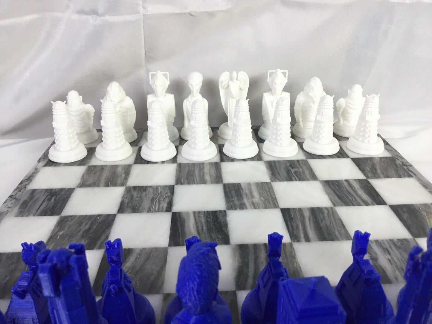 Doctor Who (FAN ART) Chess Set Tardis, Cyberman, Dalek, Weeping Angels, Dr Who