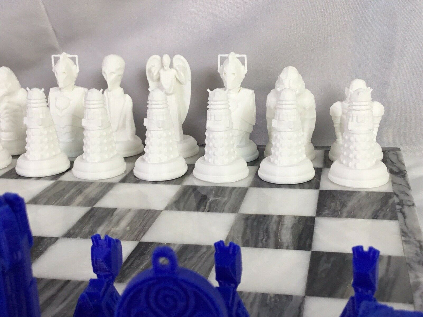 Doctor Who (FAN ART) Chess Set Tardis, Cyberman, Dalek, Weeping Angels, Dr Who