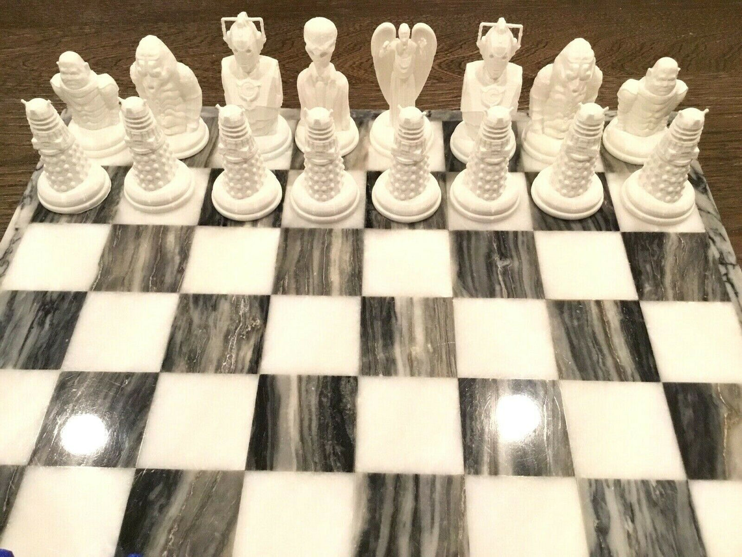 Doctor Who (FAN ART) Chess Set Tardis, Cyberman, Dalek, Weeping Angels, Dr Who