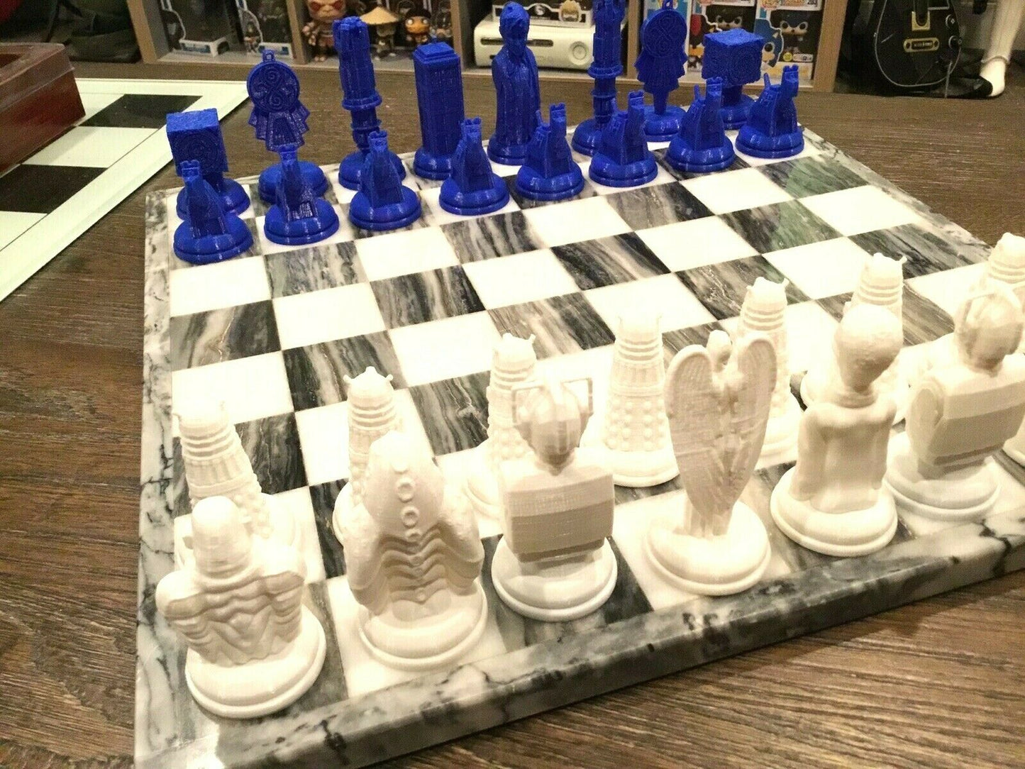 Doctor Who (FAN ART) Chess Set Tardis, Cyberman, Dalek, Weeping Angels, Dr Who