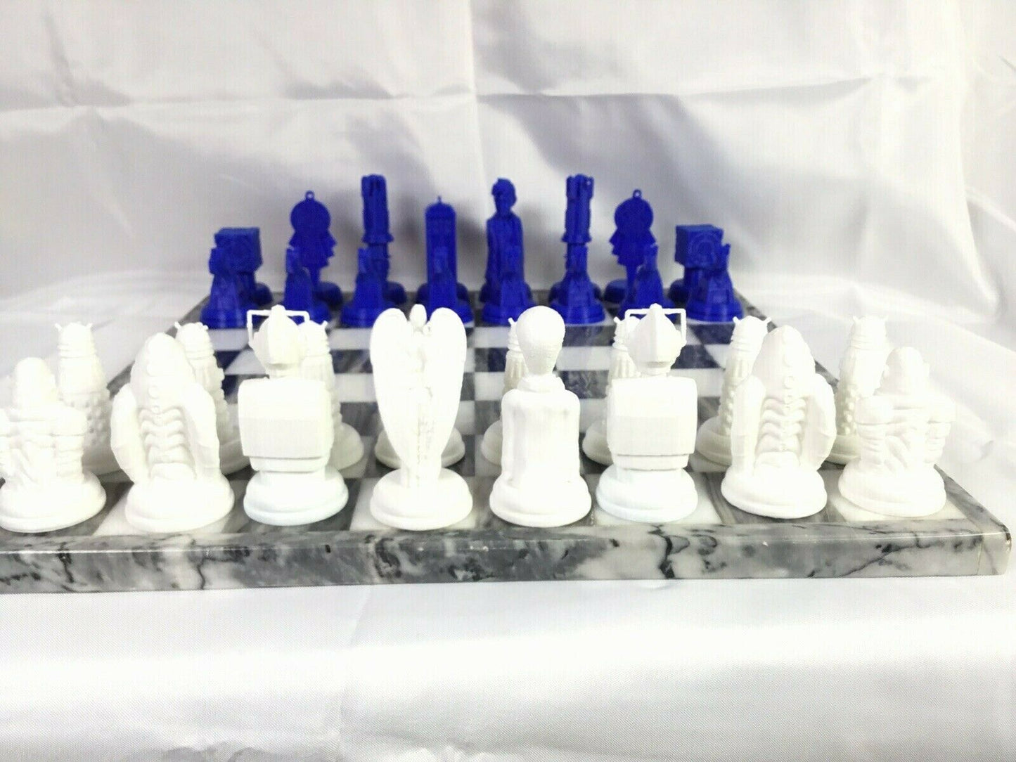 Doctor Who (FAN ART) Chess Set Tardis, Cyberman, Dalek, Weeping Angels, Dr Who