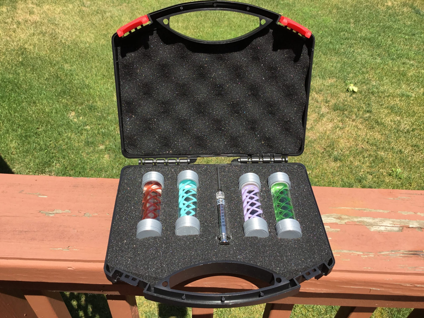 SSWI's Resident Evil Briefcase Kit Metal Syringe T-Virus Antidotes Umbrella Corporation