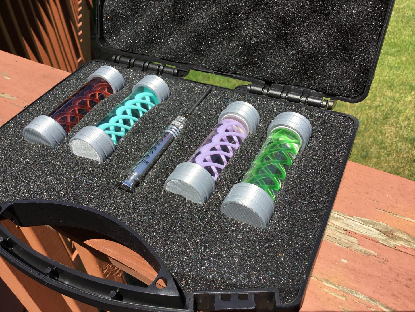 SSWI's Resident Evil Briefcase Kit Metal Syringe T-Virus Antidotes Umbrella Corporation