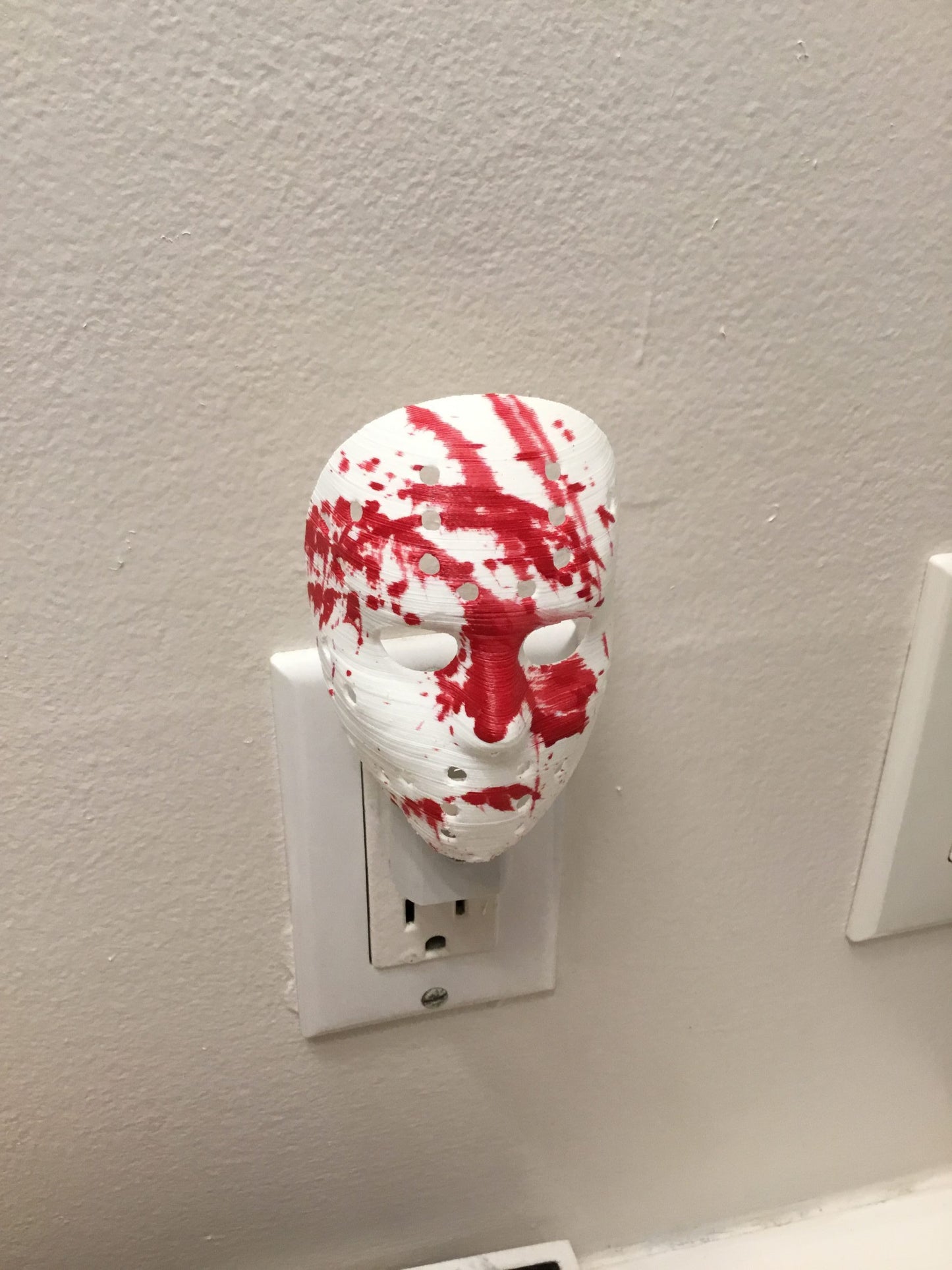 Jason Mask AUTO LED Plug in Night Light Lamp - Scary, Spooky, Horror, Gothic Fun