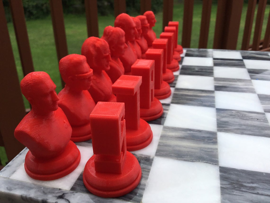 Star Trek (FAN ART) Chess Set Spock, Kirk, Scotty, Picard, Data, Worf